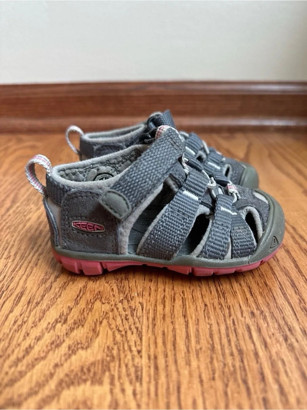 Keen girls seacamp